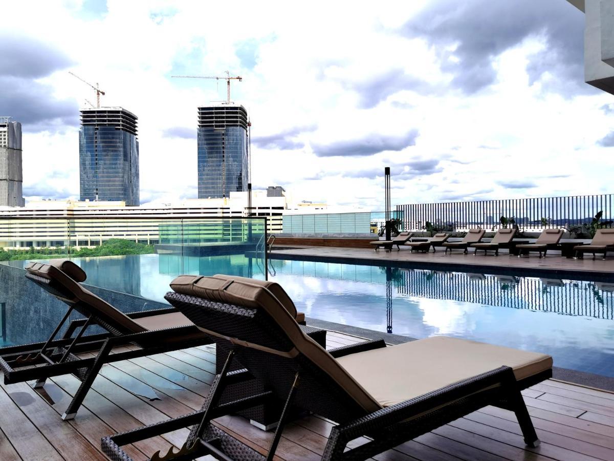 Mosaic Southkey Midvalley By Elegant Johor Bahru Exterior photo